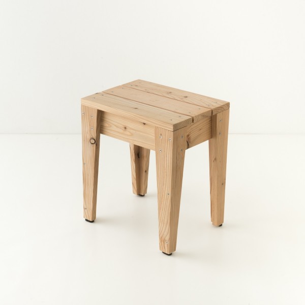 Tabouret de jardin en mélèze